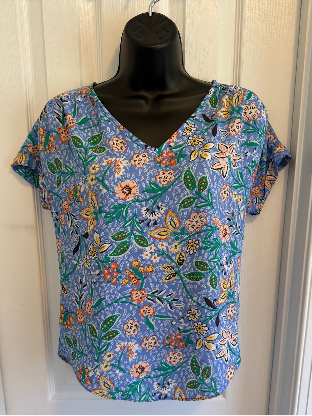 Loft Blue Floral V-Neck Short Sleeve Women's Top